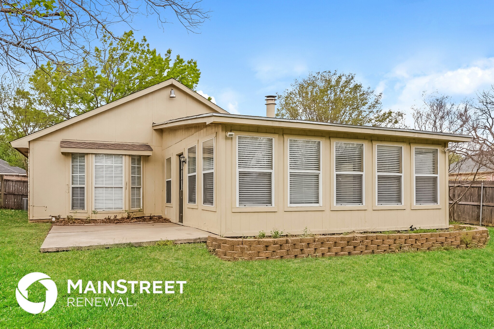 Building Photo - 2803 Forest Creek Dr
