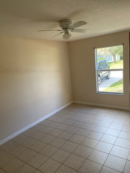 Building Photo - 2829 Nordman Ave