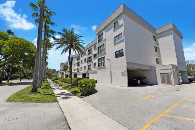 Building Photo - 255 Galen Dr