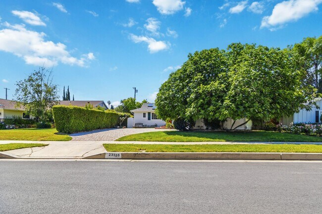 Building Photo - 23020 Haynes St