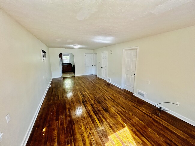 Living room - 717 Koogler St