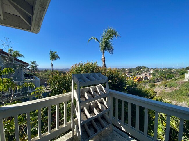 Building Photo - Stunning 4 bedroom Home with a Pool locate...