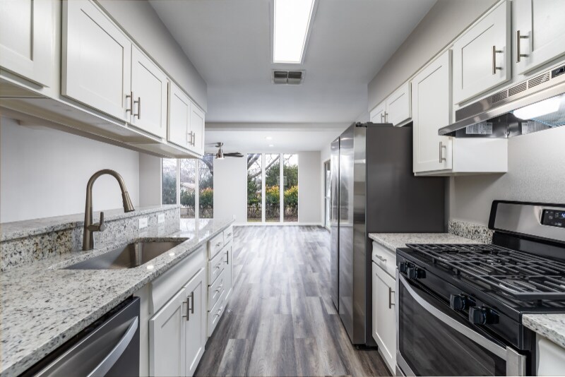 Building Photo - 7210 Grass Valley Dr