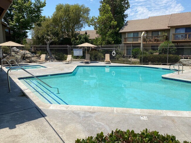 Building Photo - 147 Lemon Grove