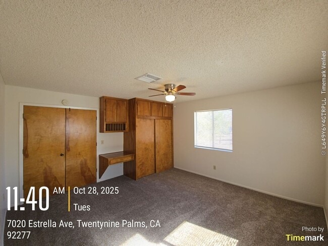 Building Photo - 3 bedroom 2 bath Available now