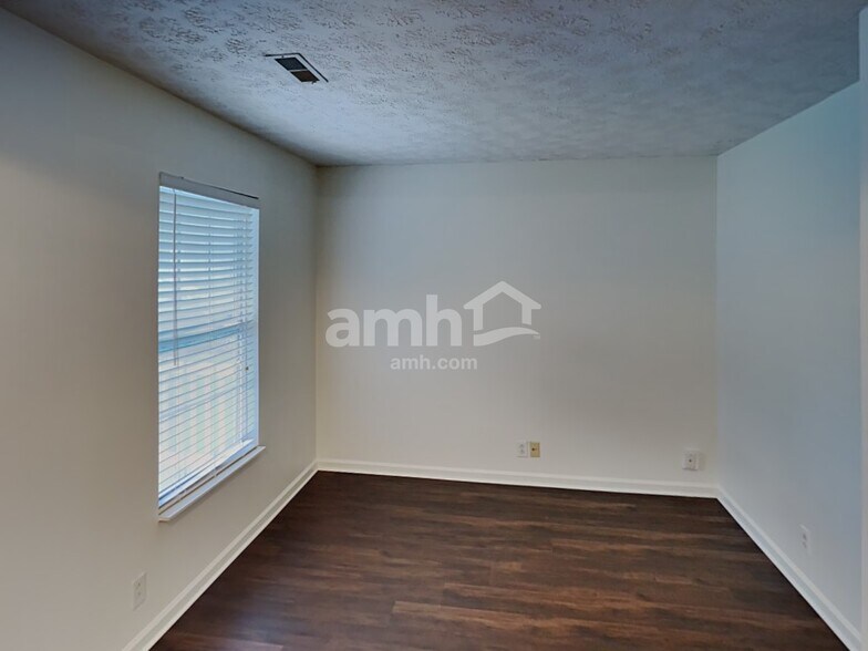 Building Photo - 609 Hannah Ridge Ct