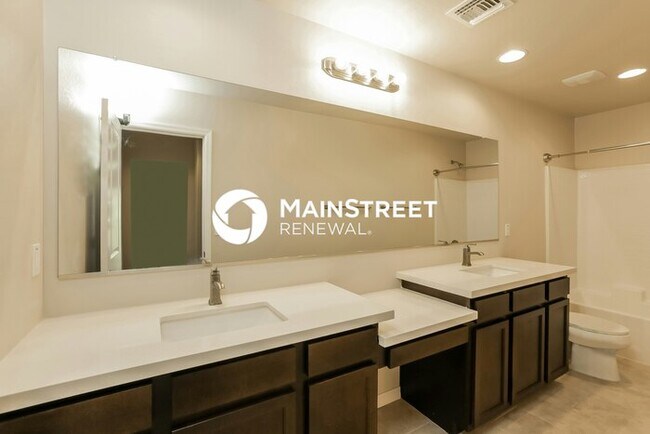 Building Photo - 3 Bedroom Pet-Friendly Home in Phoenix, AZ...