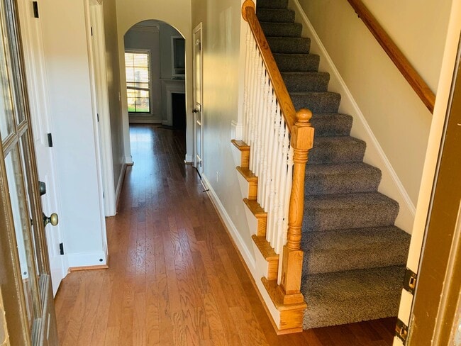 Building Photo - 2005 Stephanie Ct