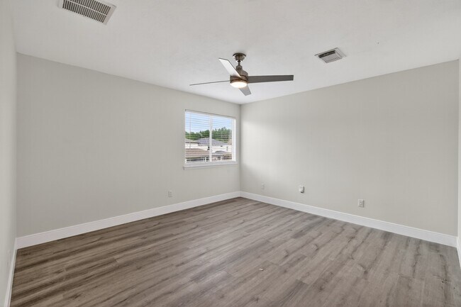 Building Photo - 918 Ivycroft Ln