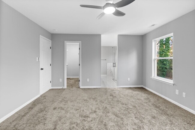 Building Photo - 1917 Grove Point Ct