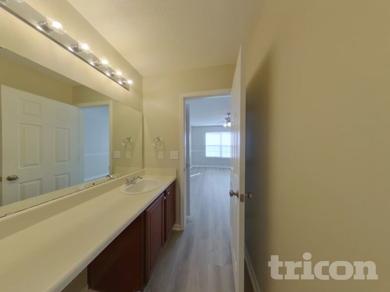 Building Photo - 145 Hunters Mill Dr