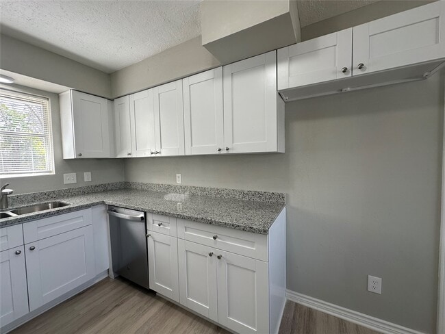 Building Photo - 4802 Hannas Reef Dr