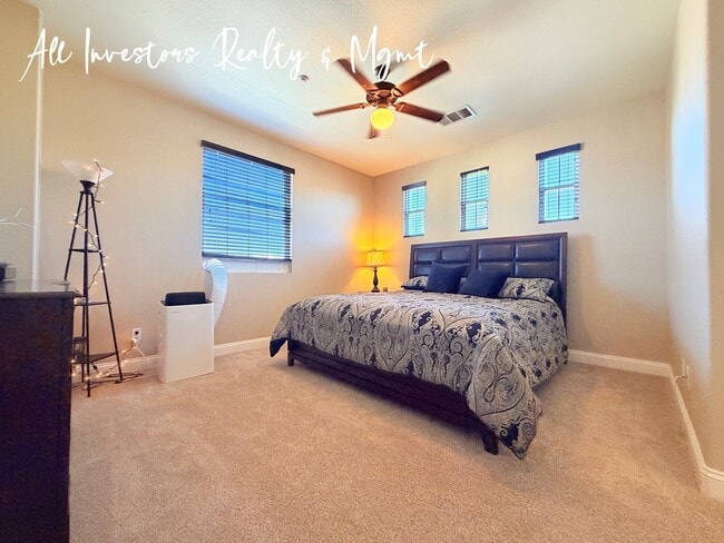 Building Photo - 44972 Bellflower Ln