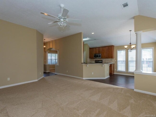 Building Photo - 9728 Silver Bell Ct