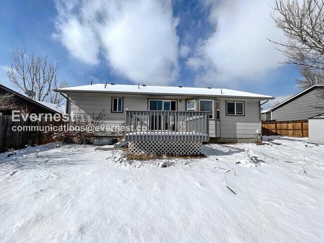 Building Photo - 615 Seawell Dr