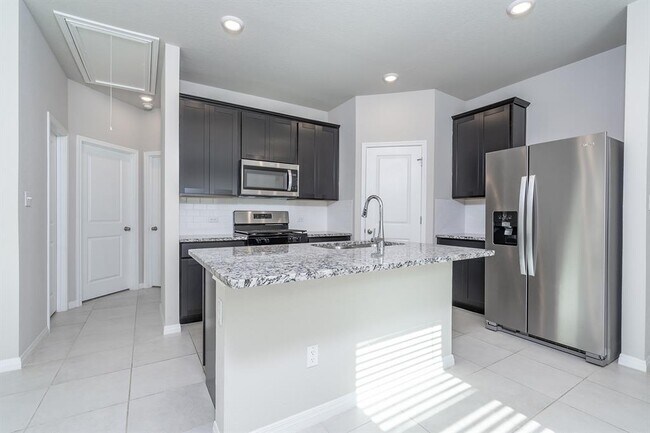 Building Photo - 113 Outlaw Dr