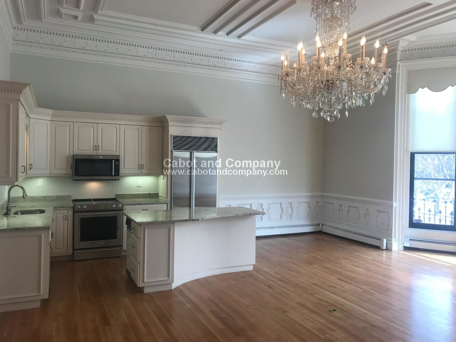 Building Photo - 263 Commonwealth Avenue