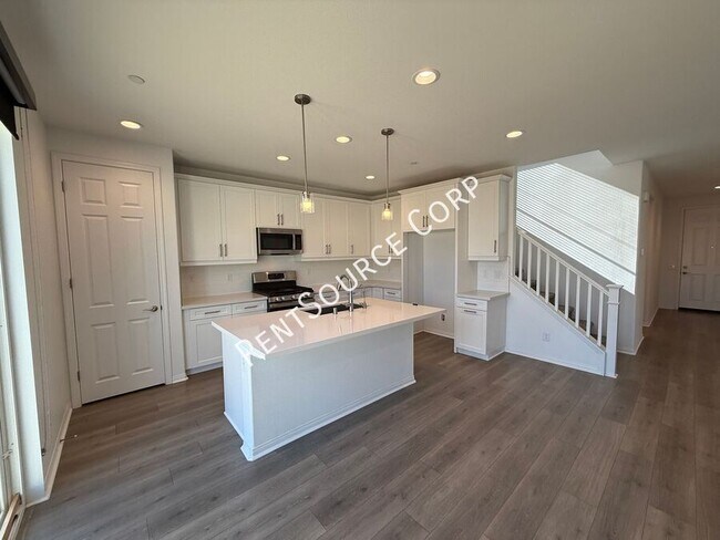 Building Photo - 6030 W Ave J 9