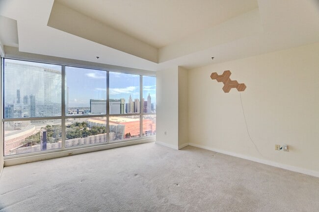 Building Photo - Panorama Towers 1