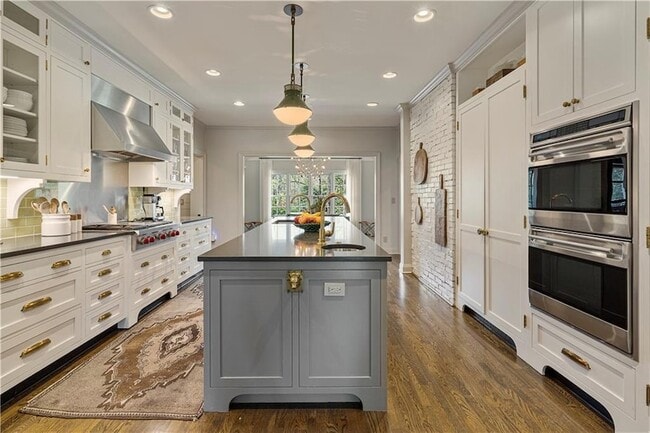 Building Photo - 3612 Castlegate Dr NW