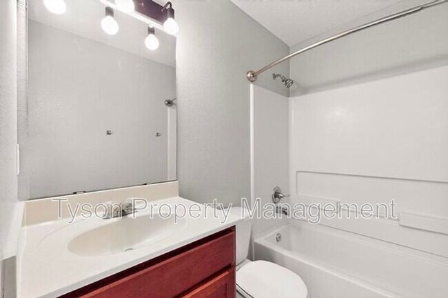 Building Photo - 5027 Sala De Tomas Dr NW
