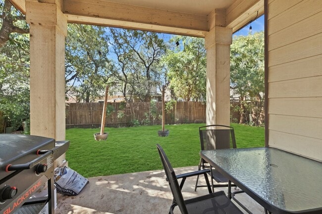 Building Photo - 4426 Semora Oak