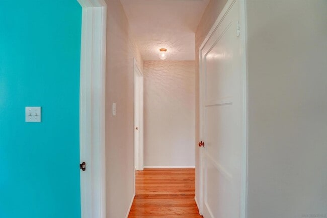 Building Photo - 719 I Ave