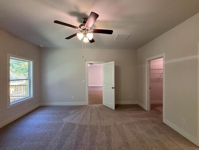 Building Photo - 4421 Whitetail Path Cove