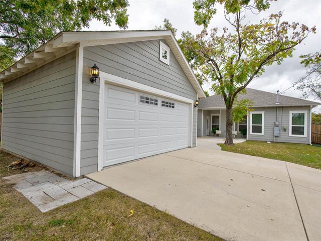 Building Photo - 2700 Gladstone Dr