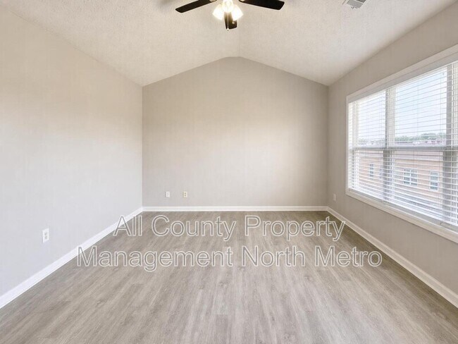 Building Photo - 542 Marsh Lake Rd SE