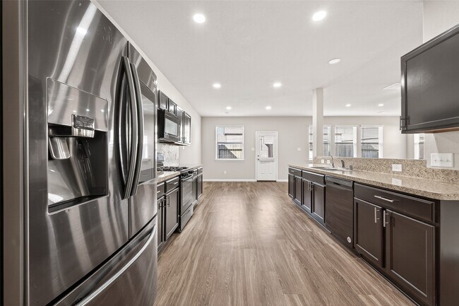 Building Photo - 5739 Manning Crk Trl