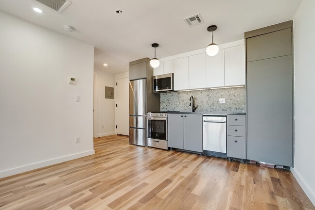 Building Photo - 1515 Park Pl