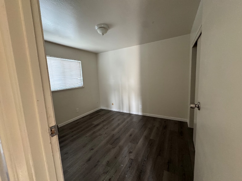 Building Photo - 4800 Daisy St