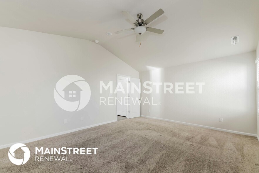 Building Photo - 308 Gourd St