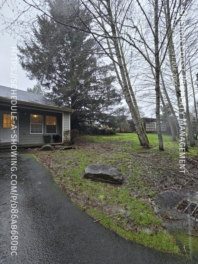 Primary Photo - 3324 NE Surf Ave