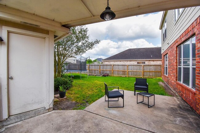 Building Photo - 2403 Echo Harbor Dr
