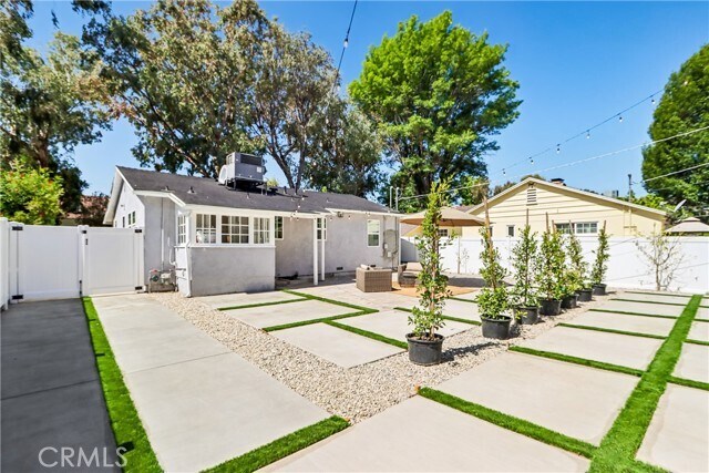 Building Photo - 21235 Lopez St