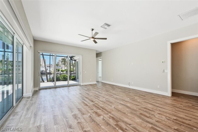 Building Photo - 4231 Crayton Rd