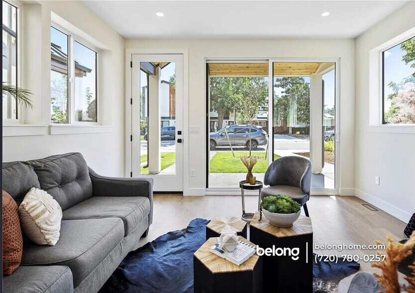 Building Photo - 1415 Zenobia St