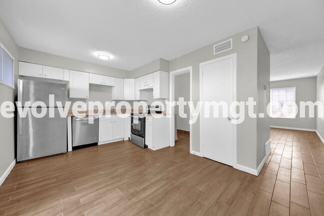 Building Photo - 3430 Pruett Ct