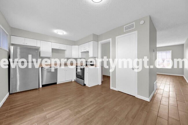 Building Photo - 3440 Pruett Ct