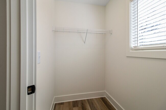 Building Photo - 117 Old Excell Rd