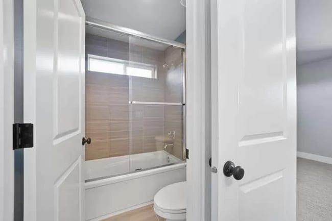 Building Photo - 6636 SE 57th Ave