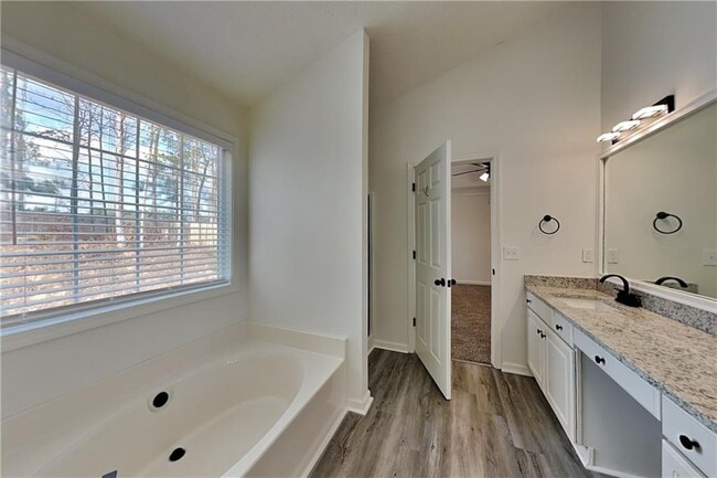 Building Photo - 3070 Serenade Ct