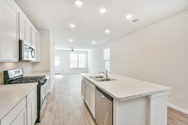 Building Photo - 16818 Pandora Wy