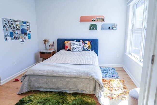 Building Photo - 135 Second St