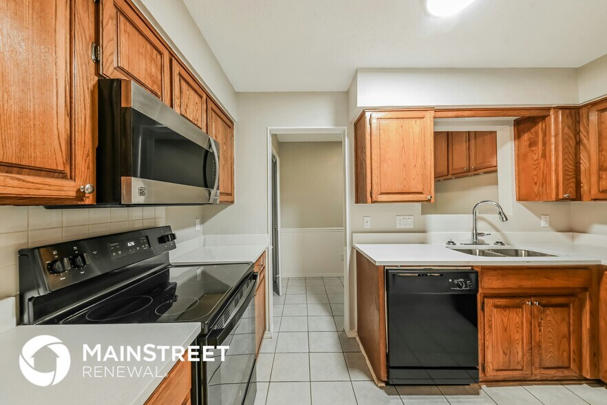 Building Photo - 2310 Markland St