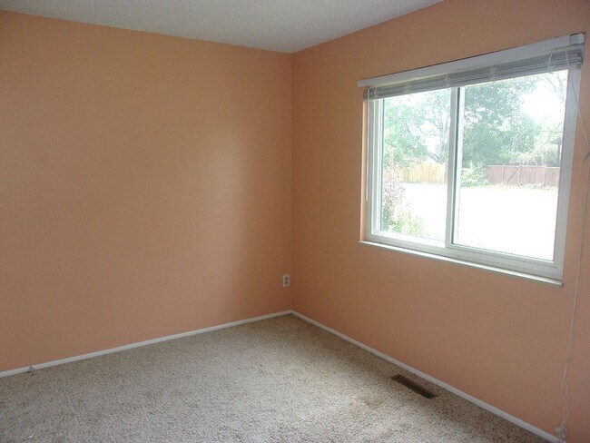 Building Photo - Charming 3-Bedroom Home in a Quiet Fort Collins Neighborhood