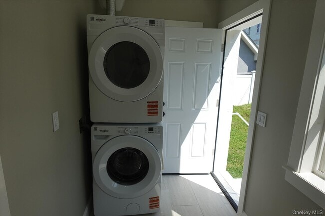 Building Photo - 47 Rich Ave