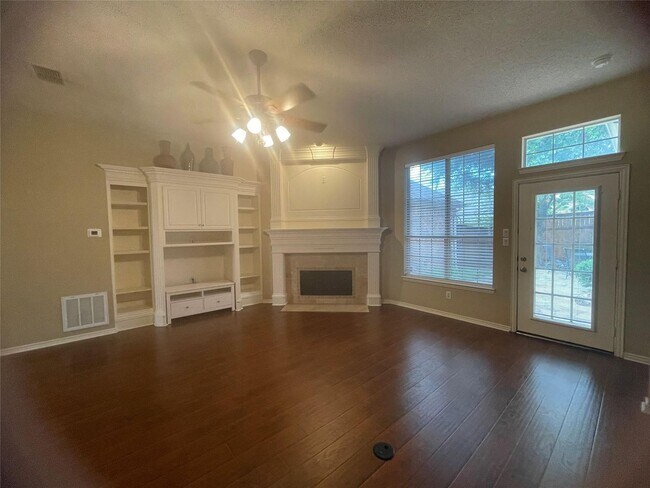 Building Photo - 9506 Windy Hollow Dr